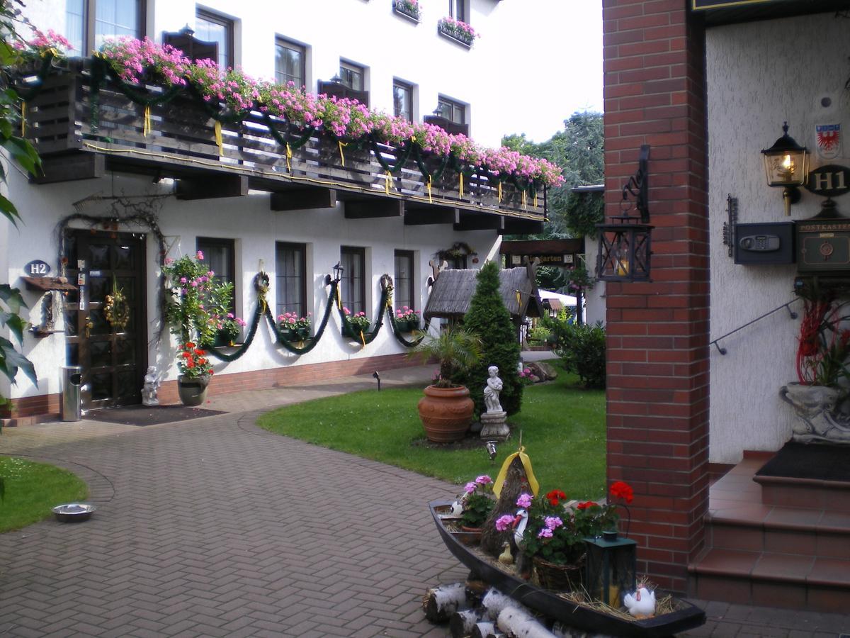Hotel Am Berg Spremberg Esterno foto