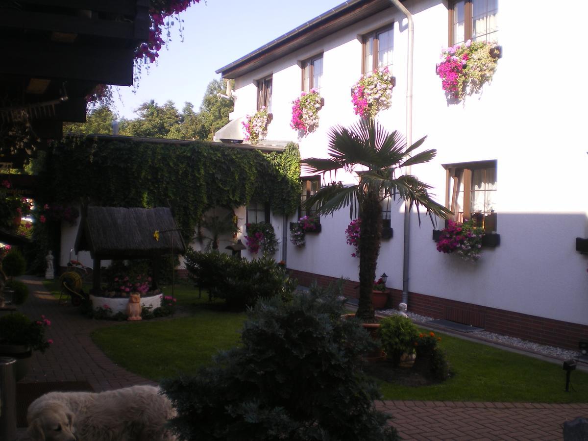 Hotel Am Berg Spremberg Esterno foto